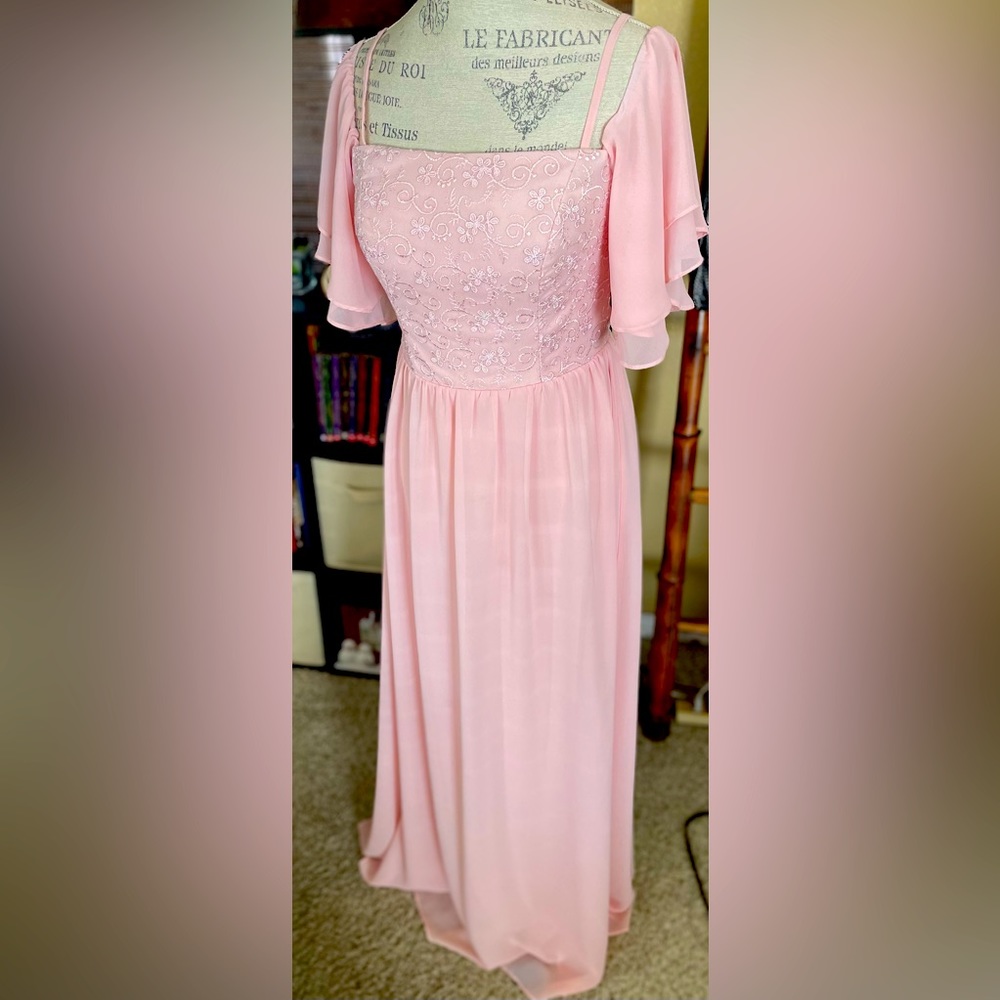 Ever Pretty pink dress - sz 6 floor length lined - floral lace bodice